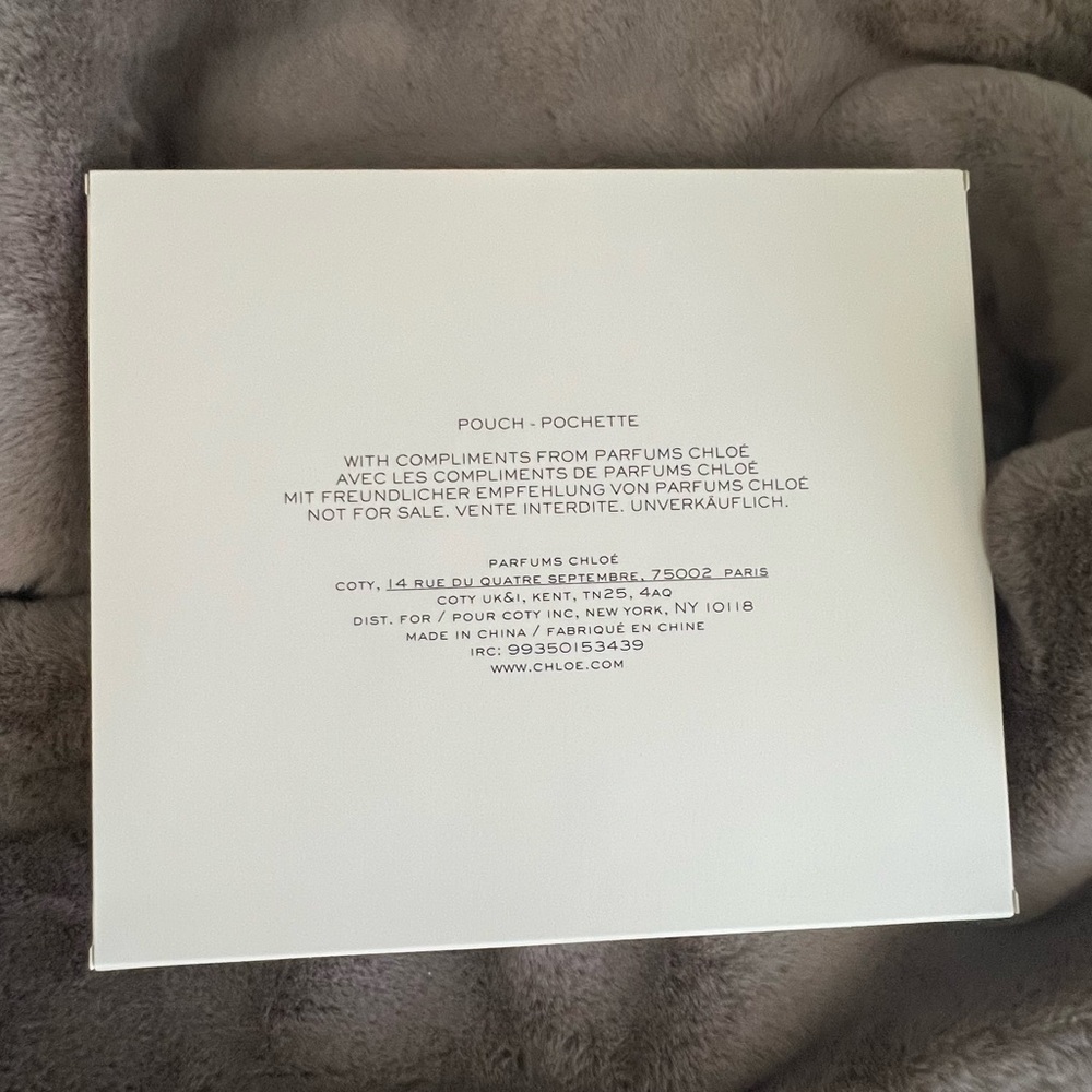 Chloé large green pouch makeup bag NIB - Picture 9 of 9